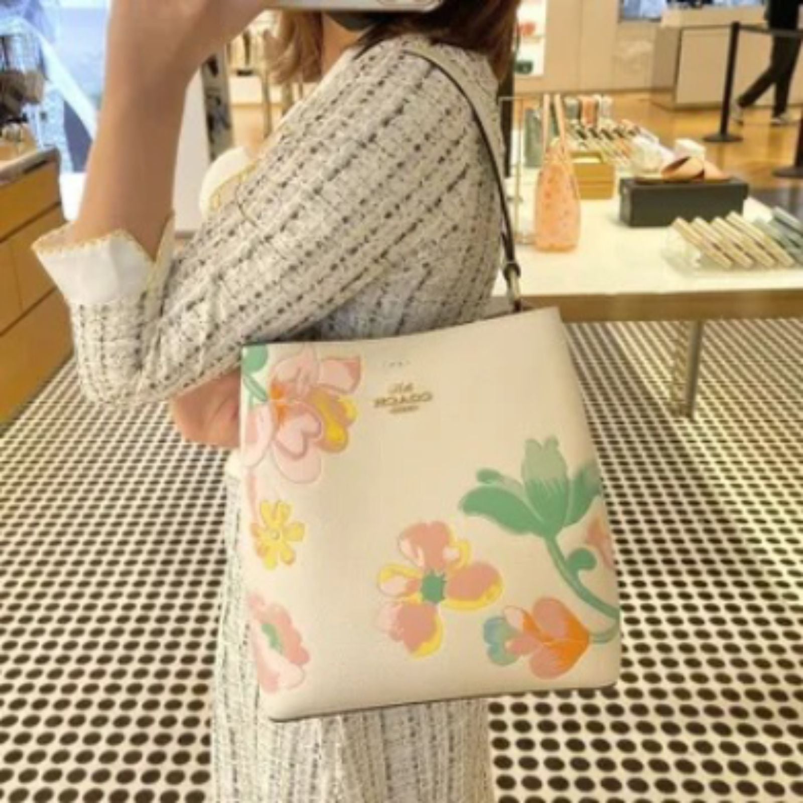 Coach Bucket Bag